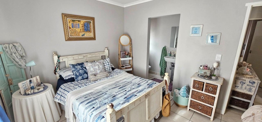 2 Bedroom Property for Sale in Britannia Bay Western Cape